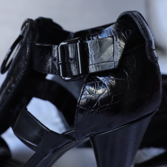 Givenchy black leather sandals - Picture 6 of 8